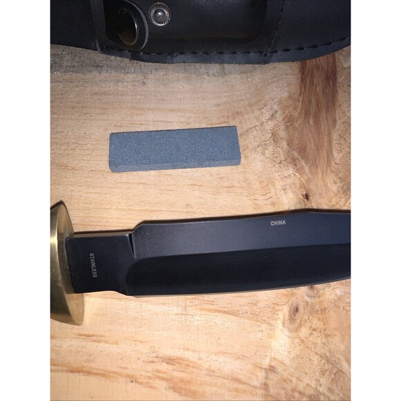 Hunting Knife Stainless With Sharpening Stone - Picture 8 of 9